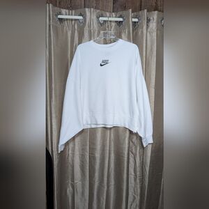 Women's Nike Phoenix fleece cropped sweatshirt size XL loose.